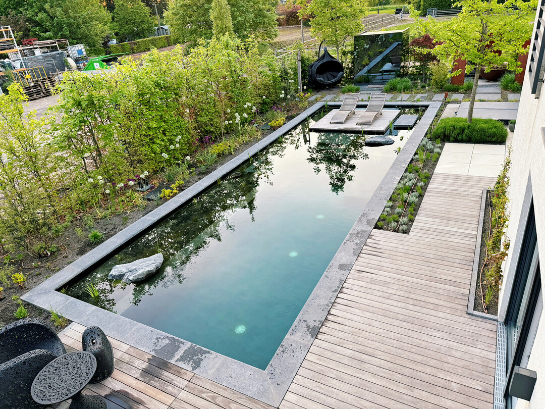 So sieht es heute aus: Der Naturpool verfügt über einen größeren Schwimmbereich als der frühere Chlorpool.