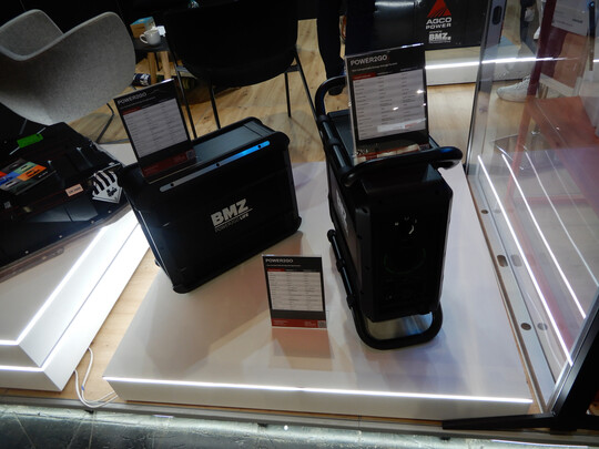 BMZ-Powerbanks, auch mit Solarpanel aufladbar