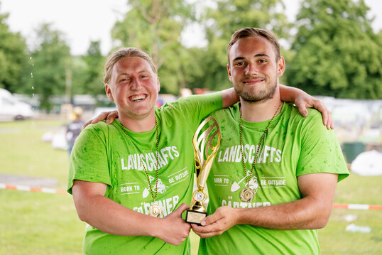 Sachsen-Anhalt: Robert Wunderlich und Paul Neumann (Alpina AG Garten-, Landschafts- und Sportplatzbau in Halle/Saale)