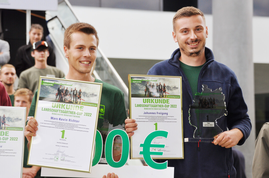 Marc-Kevin Richter und Johannes Freigang holten sich den Meistertitel auf der GaLaBau 2022.