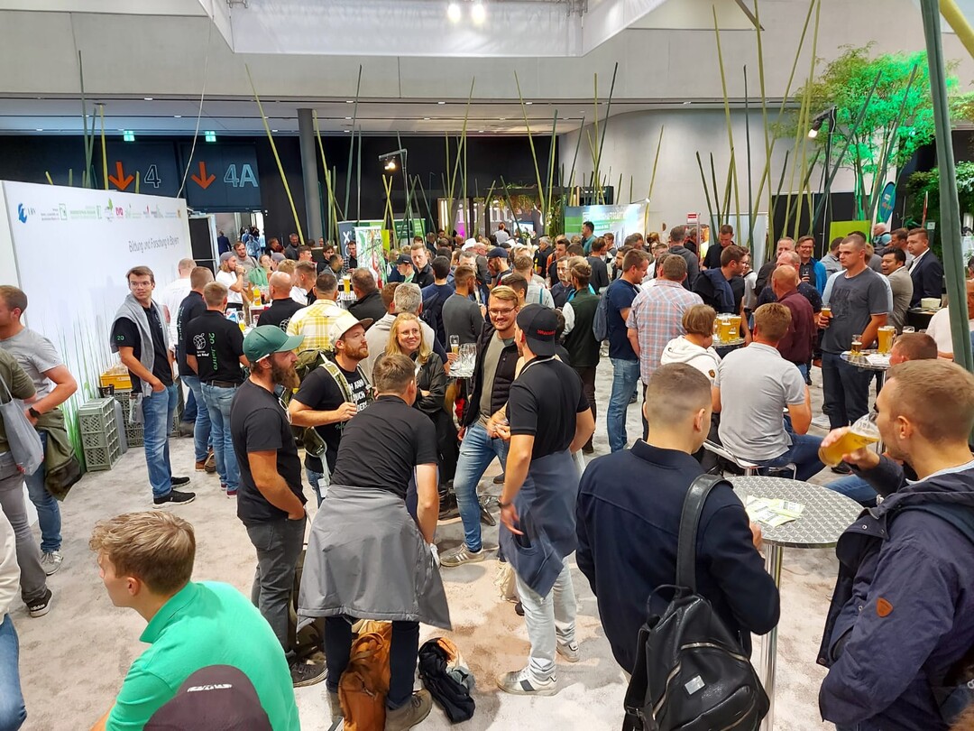 Am BGL-Stand war es eigentlich immer voll. Ob es der Flashmob der GaLaBau-Gruppen war oder Andrang am Freibier? Lie sich nicht ganz genau sagen.