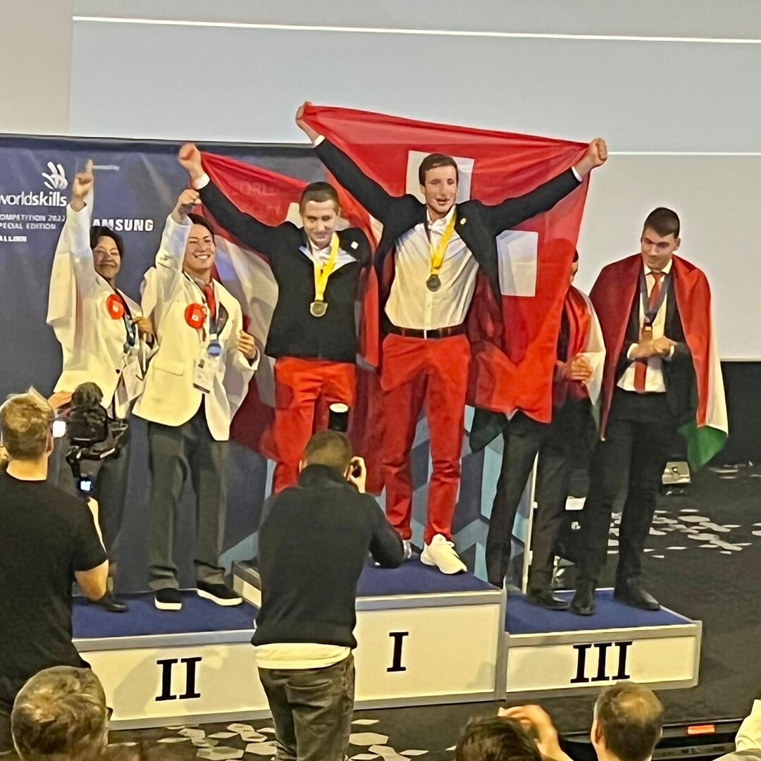 Fabian Baumann und Marc Baumberger verteidigen bei den #Worldskills Special Edition In der Disziplin 37 den Titel fr die Eidgenossenschaft. Der zweite Platz geht an Japan vor Ungarn.