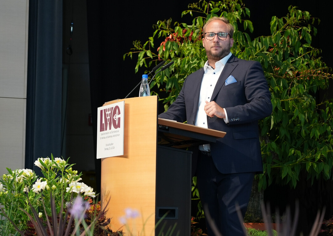 VGL-Vizeprsident Moritz Fahn bei seinem Gruwort anlsslich der Schulschlussfeier