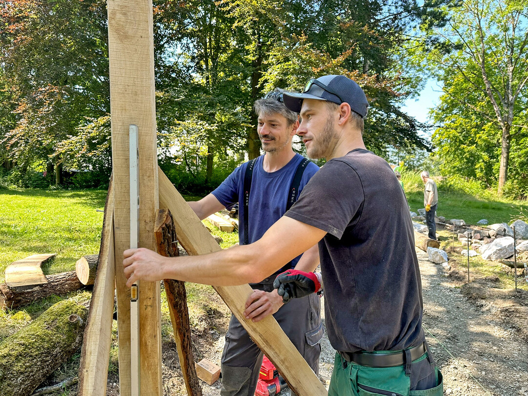 Auch Robinienholz kommt bei der BaseG traditionell zum Einsatz.