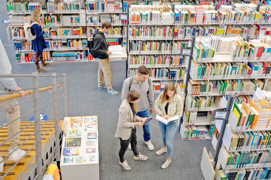 Bibliothek am Campus Haste 