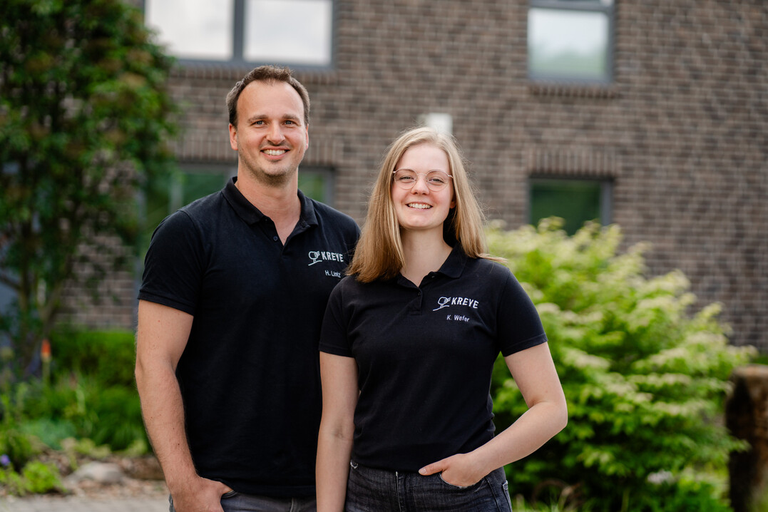 Ausbilder Garten- und Landschaftsbau Kreye GmbH & Co. KG in Ganderkesee - (v.l.) Hendrik Lintz, Katharina Wefer