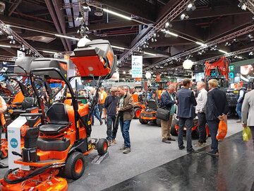 Die Messe GaLaBau bot in den Hallen und im Freigelnde viele neue Maschinen und Gerte.