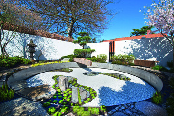 Aqua-Technik aus Neuenkirchen sponserte mit Bewsserungs- und Beleuchtungstechnik den Bau des japanischen Gartens der Kniglichen Gartenakademie in Berlin.