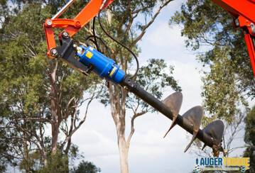 Erdbohrer der Auger Torque sind die namensgebenden Tools der englisch-australischen Firmengruppe  heute nur ein Sektor in einem breiten Spektrum interessanter Anbaugerte.