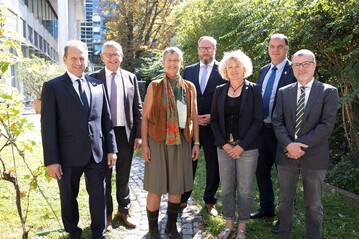 Prsident Thomas Banzhaf bildet mit Paul Saum (Schatzmeister), Pia Prger, Jan Paul, Uschi App, Thomas Bchner und Matthias Lsch das neue BGL-Prsidium