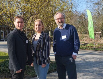 Der amtierende Vorsitzende des FGL HH, Ludger Plamann (rechts), wurde im Zuge der Mitgliederversammlung fr weitere drei Jahre in seinem Amt besttigt. Als neue feste Mitglieder whlten die Verbandsmitglieder Belinda Bttle und Timo Schneberndt in den Vorstand.