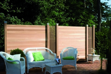 Das edle Garapa- und Zedernholz der Serie Bella Vista A lsst Eleganz im Garten einziehen. 