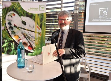  Gruwort vom Brandenbuger Umweltminister und Schirmherr Axel Vogel 