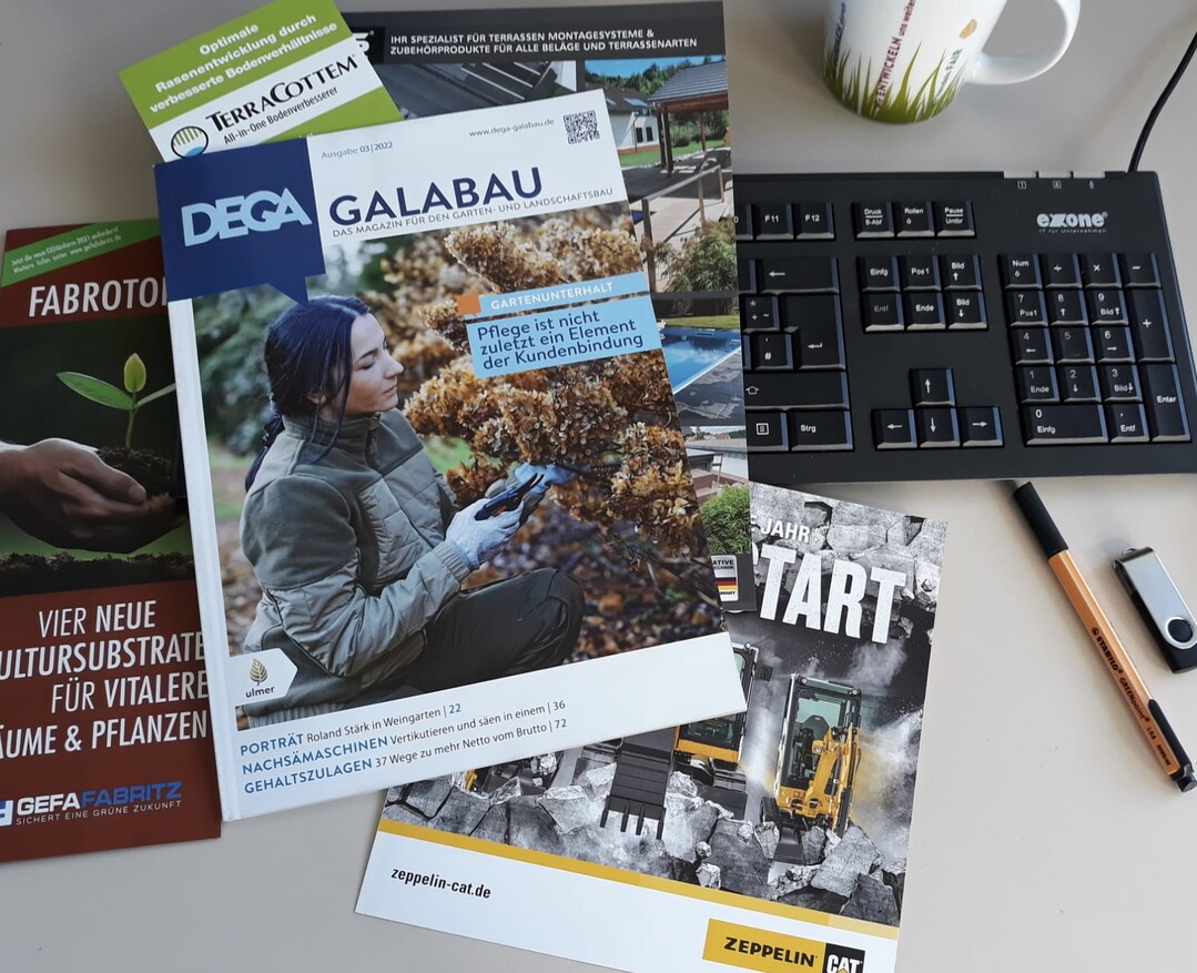 In der Mrz-Ausgabe von DEGA GALABAU steht der Garten-Service im Mittelpunkt. Aber auch die brigen Heft-Themen bieten spannende Unterhaltung und viele Anregungen fr den unternehmerischen Alltag.