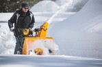 Inspiriert vom Bergbau bahnen sich die neuen Modelle der Cub Cadet 3X Serie dank dreistufigem Frässystem ihren Weg – selbst durch verharschten und nassen Schnee.
