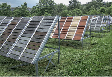 Seite 26: Auf Metallgestellen aufgebrachte Proben sind der UV-Strahlung voll ausgesetzt.