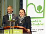 Der im Amt bestätigte VGL-Präsident H. Christian Leonhards mit der Umwelt- und Landwirtschaftsministerin Ulla Heinen-Esser.