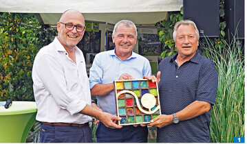 Andreas Keppler (l.) und Hartmut Hhne (r.) fhren die auf sechs Standorte verteilte Garten-Moser-Gruppe.