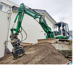 Neuzugang bei Bernet Gartenbau aus Nottwil: Erst vor Kurzem angeschafft, wurde dieser 8-Tonner von Kubota mit einem Anbauverdichter hochgerüstet.