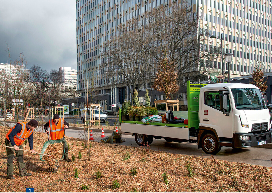 Der Renault Trucks D ist in der 7,5-Tonner-Version mit seiner 2,1 m schmalen Fahrerkabine fr den Cityverkehr prdestiniert.