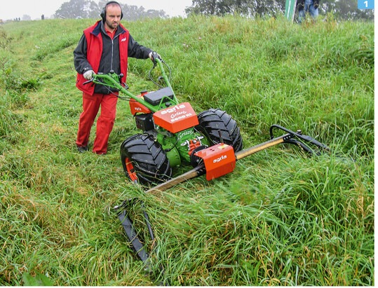 Balkenmher wie hier von agria sind nach wie vor das faunaschonendste Grasschneidsystem.