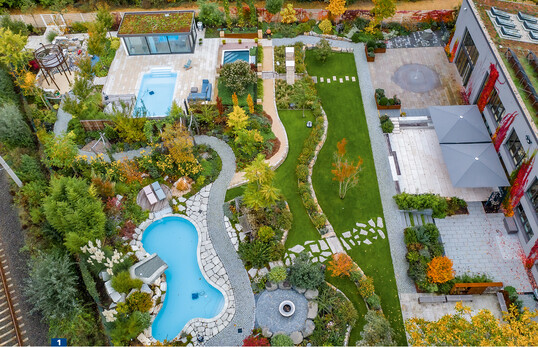 Mit dem neuen Schaugarten setzt die Firma Gramenz in Wiesbaden auch auf das Geschft mit Pools.