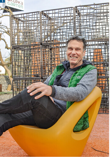 Michael Kupka ist nicht nur Gartengestalter. ber seine Schauanlage in Beinstein und die Website verkauft er Pools, Gartenhuser, Saunen, Pflanzen, Mbel und vieles mehr.