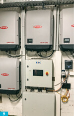 Wechselrichter und Technik der Solaranlage sind im EG der Gewerbeimmobilie platziert.