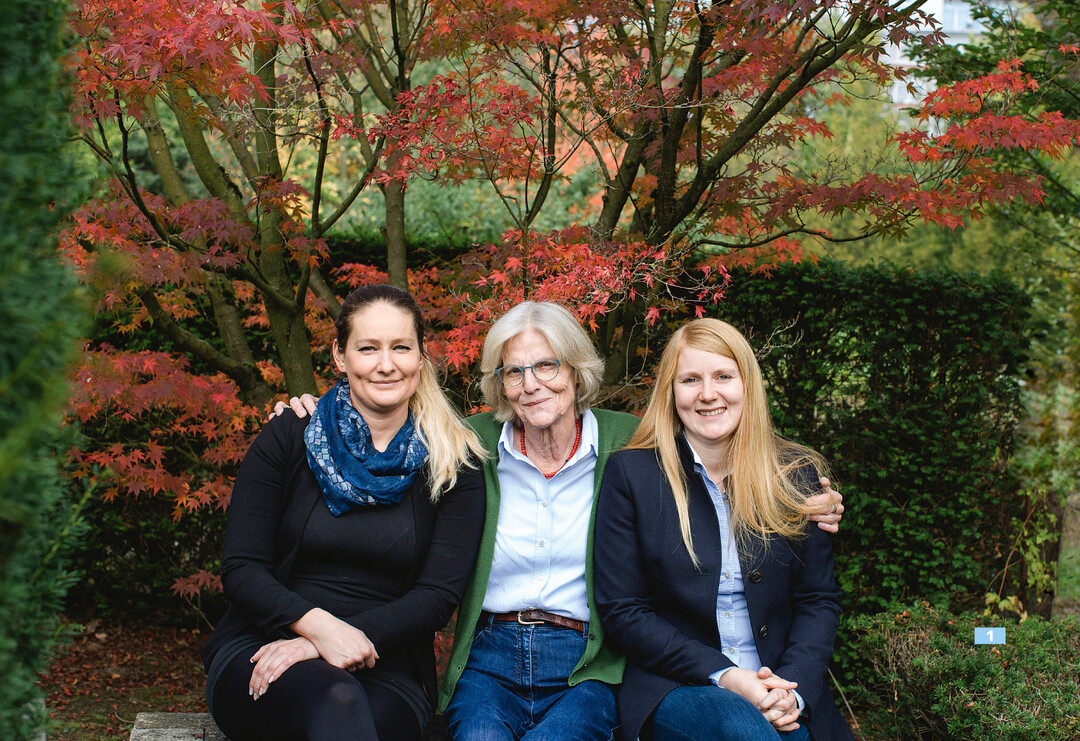 Zwei Unternehmerinnen-Generationen: Annegret, Margareta und Maria Carlotta Rohkemper