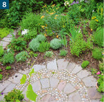 Organische Formen, Patchwork, Recyclingmaterial, norddeutscher Sandstein und viele Pflanzen ...