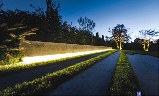  dot-spot: Lichtbnder fr Bden oder Wnde werden zum Baustein der Architektur. 