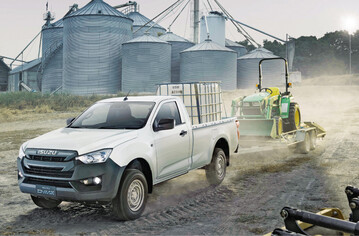  Den Isuzu D-Max Single Cab  hier mit Trailer  gibts jetzt in berarbeitetem Design. 
