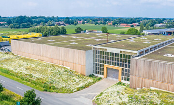  Leuchtturmprojekt mit Vorreiterrolle: Deutschlands grtes Biodiversitts-Grndach steht im niederschsischen Wagenfeld. 