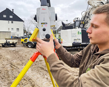  Aufma mit der Totalstation. Diese Daten stnden ber das BIM allen Bauprozessbeteiligten zur Verfgung. 