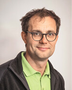 David Janzen kümmert sich nicht nur um die Rechte bei digitalen Bildern, sondern hat auch eine eigene digitale Bauakte (QR-Code).