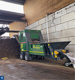 12) Grünschnitt wird professionell zu Kompost verarbeitet.