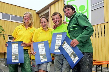 Strahlende Sieger: Nicole Widenhorn, Melina 
Kasper, Sebastian Buck und Alexander Barner (v.l.)