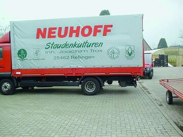 Neuhoff Staudenkulturen, Rellingen, setzen das Kompetenzzeichen konsequent ein
