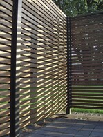 Auch tagsüber spannende: Schattenspiel durch Lichteinfall