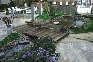 Alpen.Blhen: Showgarten von Westenfelder und Seib (Award in Bronze)