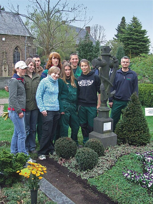 Freude ber gelungene Arbeit  Uwe Zimmer (rechts) und sein Team beim Junggrtner-Event