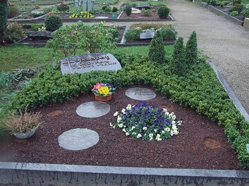 Pflegegrab auf dem katholischen Friedhof