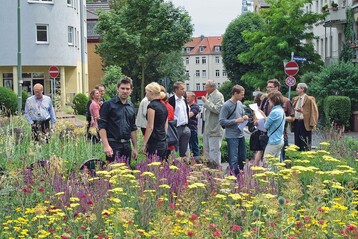 Die Besichtigung einer Staudenpflanzung im Stadtgebiet von Kassel war Auftakt der Tagung an der Universitt Kassel Bild: Wainar