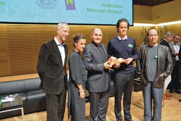 (v.l.n.r.): Guido Hager, die Moderatorin Mercedes EchererWolfgang Sobotka, Albric Moreels, Carlos M. Teixeira