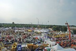 Das Freigelände ist der Anziehungspunkt für alle maschineninteressierten Besucher der NordBau. Alle namhaften Hersteller sind hier über ihre Handelspartner vertreten