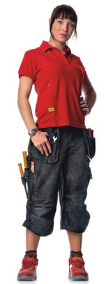 Auch Damen finden bei Snickers Workwear passende Kleidung