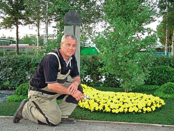 Josef Knostmann: „Das schlechte Wetter am Allerheiligentag hat dafr gesorgt, dass der Verkauf von Blumen und Gestecken nicht gut lief“