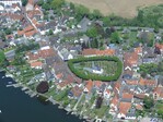 Der Friedhof der Sterbegilde in Holm an der Schlei liegt mitten im Ort