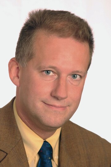 Oliver Hoch ist Geschftsfhrer des FGL Berlin und Brandenburg e.V. und Mitglied des FLL-AK Freiflchenmanagement