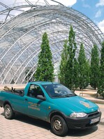 Großauftrag in Leipzig: Für die Messe pflegt Stackelitz die gesamten Grünflächen – etliche davon in Steillage